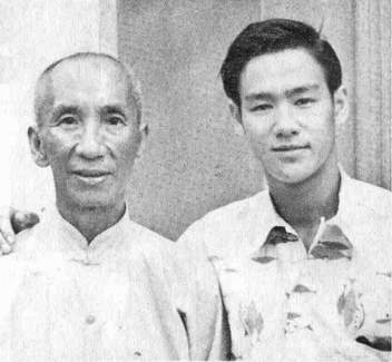 Samen met zijn Wing Chun leraar Yip Man